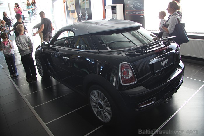 MINI Coupé prezentācija BM Auto www.BMauto.lv, kas notika 1.10.2011. Tas būs pirmais divvietīgais auto MINI klāstā. MINI Coupé prezentācija BM Auto www.BMauto.lv, kas notika 1.10.2011. Tas būs pirmais divvietīgais auto MINI klāstā. 67563