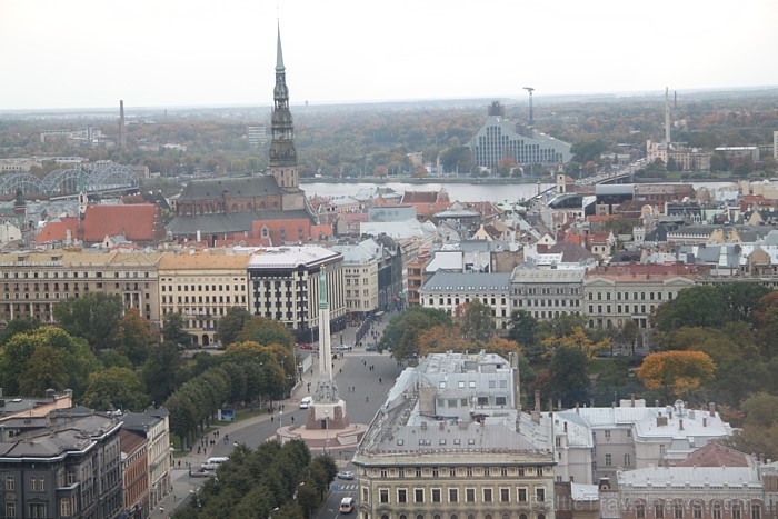 Vienīgais kokteiļu bārs debesīs ar labāko skatu Rīgā atrodas viesnīcas Radisson Blu Latvija 26. stāvā - www.skylinebar.lv Vienīgais kokteiļu bārs debesīs ar labāko skatu Rīgā atrodas viesnīcas Radisson Blu Latvija 26. stāvā - www.skylinebar.lv 67769