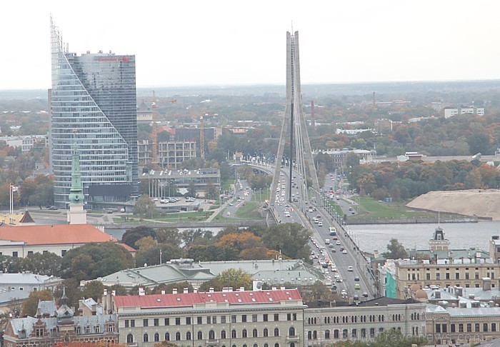 Vienīgais kokteiļu bārs debesīs ar labāko skatu Rīgā atrodas viesnīcas Radisson Blu Latvija 26. stāvā - www.skylinebar.lv Vienīgais kokteiļu bārs debesīs ar labāko skatu Rīgā atrodas viesnīcas Radisson Blu Latvija 26. stāvā - www.skylinebar.lv 67775