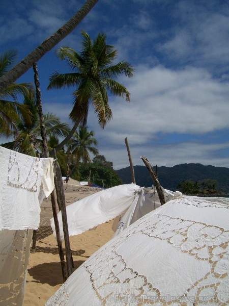 Balvas «Gada cilvēks tūrismā 2010» ieguvēja Gaida Matisone (avīzes Telegraf žurnāliste) apceļo noslēpumaino Madagaskaru Foto: Gaida Matisone Balvas «Gada cilvēks tūrismā 2010» ieguvēja Gaida Matisone (avīzes Telegraf žurnāliste) apceļo noslēpumaino Madagaskaru Foto: Gaida Matisone 68217