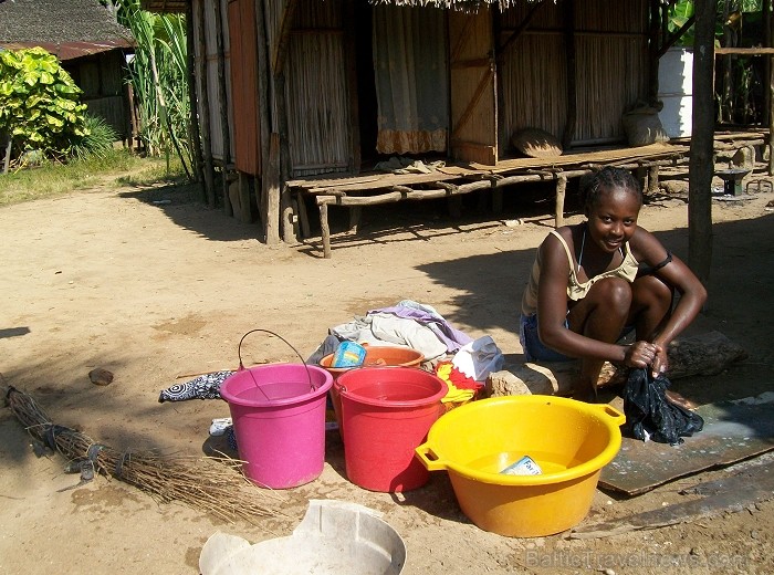 Balvas «Gada cilvēks tūrismā 2010» ieguvēja Gaida Matisone (avīzes Telegraf žurnāliste) apceļo noslēpumaino Madagaskaru Foto: Gaida Matisone Balvas «Gada cilvēks tūrismā 2010» ieguvēja Gaida Matisone (avīzes Telegraf žurnāliste) apceļo noslēpumaino Madagaskaru Foto: Gaida Matisone 68220