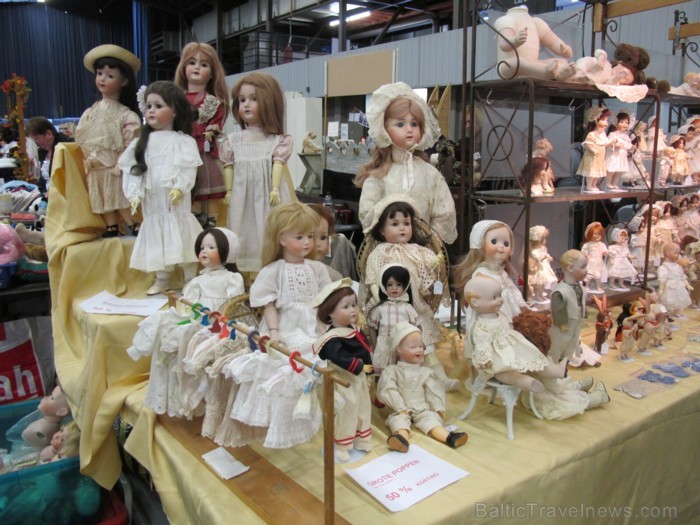 Nīderlandes leļļu un lāču birža - www.niesjewolters.nl 68676