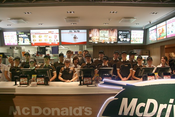 McDonald’s Imantā 3.11.2011 atklāja Latvijā lielāko «McDrive» restorānu. Vairāk informācijas - www.mcdonalds.lv McDonald’s Imantā 3.11.2011 atklāja Latvijā lielāko «McDrive» restorānu. Vairāk informācijas - www.mcdonalds.lv 68743