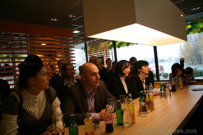 McDonald’s Imantā 3.11.2011 atklāja Latvijā lielāko «McDrive» restorānu. Vairāk informācijas - www.mcdonalds.lv 68755