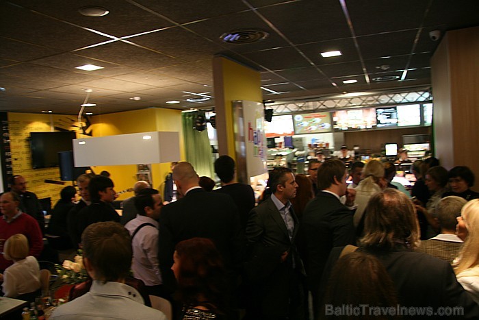 McDonald’s Imantā 3.11.2011 atklāja Latvijā lielāko «McDrive» restorānu. Vairāk informācijas - www.mcdonalds.lv 68758