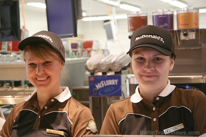 McDonald’s Imantā 3.11.2011 atklāja Latvijā lielāko «McDrive» restorānu. Vairāk informācijas - www.mcdonalds.lv 68759