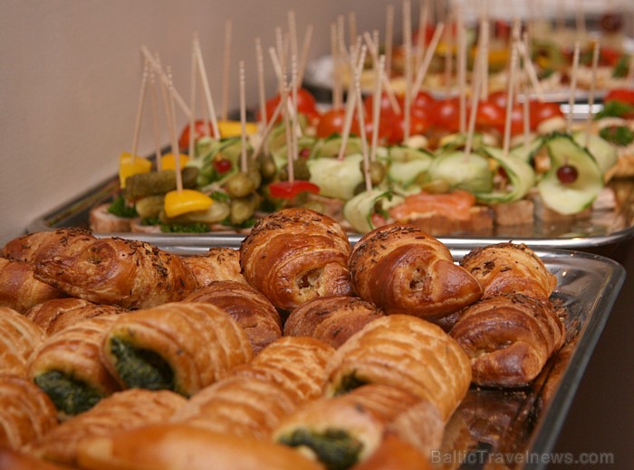 4.11.2011 triju zvaigžņu viesnīca Best Western Hotel Māra (www.hotelmara.lv), kas atrodas starptautiskās lidostas Rīga tuvumā svin 15 gadu jubileju 4.11.2011 triju zvaigžņu viesnīca Best Western Hotel Māra (www.hotelmara.lv), kas atrodas starptautiskās lidostas Rīga tuvumā svin 15 gadu jubileju