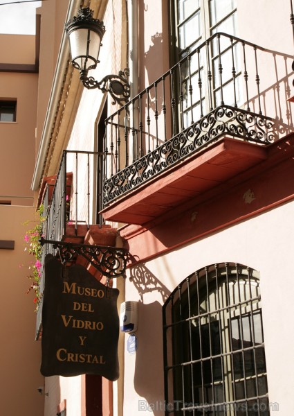 Viens no interesantākajiem Malagas muzejiem ir stikla un kristāla privātā kolekcija www.andalucia.org Viens no interesantākajiem Malagas muzejiem ir stikla un kristāla privātā kolekcija www.andalucia.org 68937