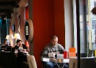 Vecrīgas restorāns Melnais kaķis Līvu laukumā ir izcila vieta biznesa pusdienām un vakara izklaidei. (www.kakis.lv) 13