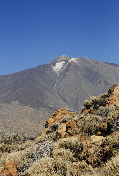 Vulkāna apkārtnē ir pārsteidzoša augu valsts, kura liek justies kā citā pasaulē - www.novatours.lv 70625