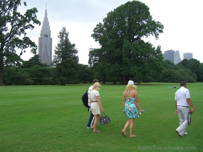 Parks Tokijas centrā – iemīļota pastaigu un atpūtas vieta (Foto: Guna Ķibere) 70570