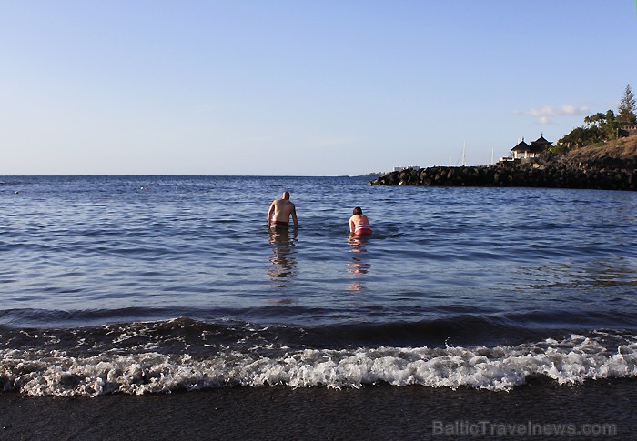 Tenerife ir burvīga sala ar Atlantijas okeāna zilo ūdeni un melno smilšu pludmalēm... - www.novatours.lv Tenerife ir burvīga sala ar Atlantijas okeāna zilo ūdeni un melno smilšu pludmalēm... - www.novatours.lv 70660