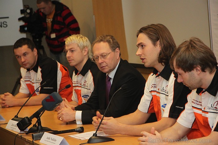 Latvijas rallija braucējs Andis Neikšāns ar stūrmani Pēteri Dzirkalu no LMT rallija komandas jaunajā sezonā startēs Rally Class sacensību seriālā Latvijas rallija braucējs Andis Neikšāns ar stūrmani Pēteri Dzirkalu no LMT rallija komandas jaunajā sezonā startēs Rally Class sacensību seriālā 71119