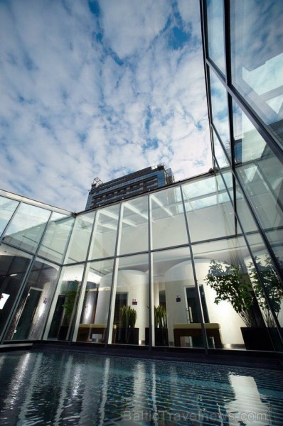 «ESPA Rīga», kas atrodas blakus viesnīcai Radisson Blu Latvija, piedāvā pasaules klases spa un skaistumkopšanas procedūras kā arī kolosālu relaksāciju «ESPA Rīga», kas atrodas blakus viesnīcai Radisson Blu Latvija, piedāvā pasaules klases spa un skaistumkopšanas procedūras kā arī kolosālu relaksāciju 71190
