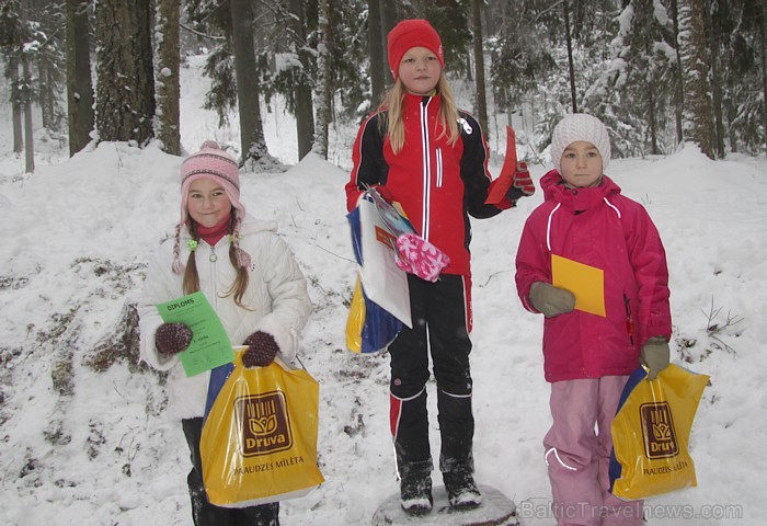 Vispasaules Sniega dienas (22.01.2012) slēpošanas uzvarētāji Zilajos kalnos pie Ogres - www.LatvijasCentrs.lv Vispasaules Sniega dienas (22.01.2012) slēpošanas uzvarētāji Zilajos kalnos pie Ogres - www.LatvijasCentrs.lv 71203