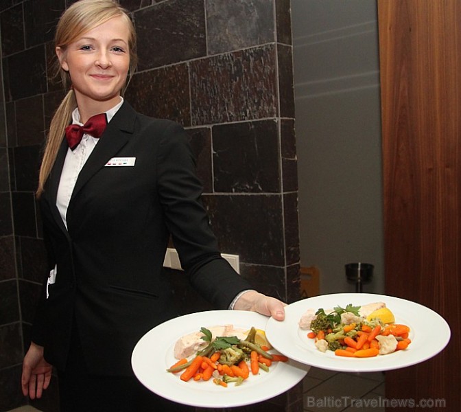 Viesnīcas «Hotel Jūrmala Spa» restorānā «Jūrmala» atdzimst kabarē, kas 80-to gadu sākumā bija slavens visā Latvijā. Tagad katru nedēļu - www.hoteljurm 72105