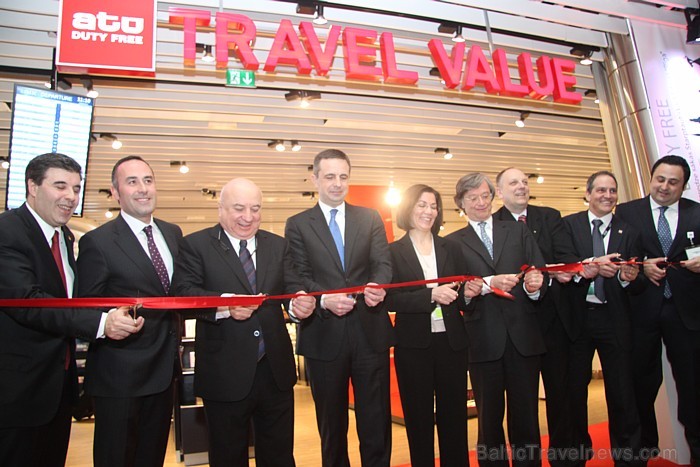 Rekonstrukciju veica ATU Duty-Free, kas ir TAV Airports, Unifree un Gebr. Heinemann partneris - www.riga-airport.com Rekonstrukciju veica ATU Duty-Free, kas ir TAV Airports, Unifree un Gebr. Heinemann partneris - www.riga-airport.com 72352