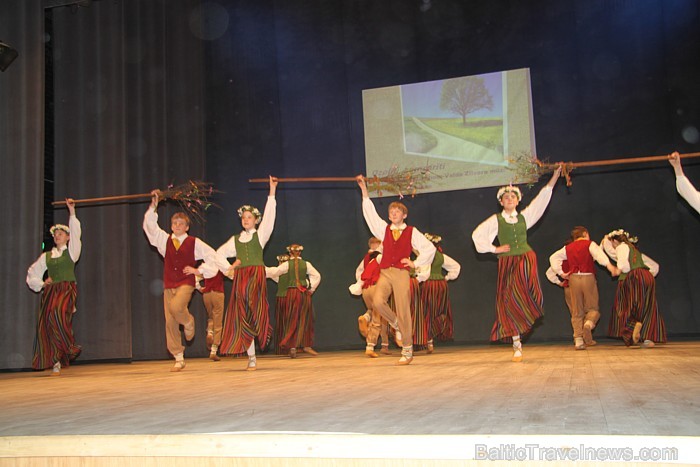 Tautas deju koncerts Ogres Kultūras centrā 10.03.2012 - informācija par tūrismu Ogrē - www.LatvijasCentrs.lv Tautas deju koncerts Ogres Kultūras centrā 10.03.2012 - informācija par tūrismu Ogrē - www.LatvijasCentrs.lv 72654