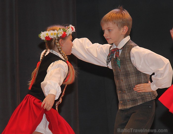 Tautas deju koncerts Ogres Kultūras centrā 10.03.2012 - informācija par tūrismu Ogrē - www.LatvijasCentrs.lv Tautas deju koncerts Ogres Kultūras centrā 10.03.2012 - informācija par tūrismu Ogrē - www.LatvijasCentrs.lv 72655