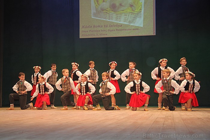 Tautas deju koncerts Ogres Kultūras centrā 10.03.2012 - informācija par tūrismu Ogrē - www.LatvijasCentrs.lv Tautas deju koncerts Ogres Kultūras centrā 10.03.2012 - informācija par tūrismu Ogrē - www.LatvijasCentrs.lv 72657