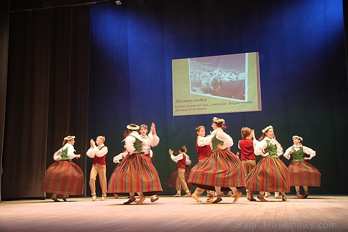 Tautas deju koncerts Ogres Kultūras centrā 10.03.2012 - informācija par tūrismu Ogrē - www.LatvijasCentrs.lv Tautas deju koncerts Ogres Kultūras centrā 10.03.2012 - informācija par tūrismu Ogrē - www.LatvijasCentrs.lv 72661