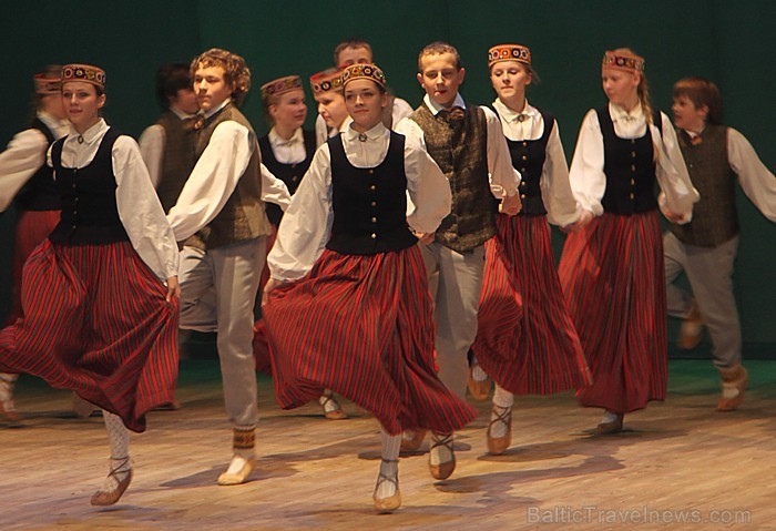 Tautas deju koncerts Ogres Kultūras centrā 10.03.2012 - informācija par tūrismu Ogrē - www.LatvijasCentrs.lv Tautas deju koncerts Ogres Kultūras centrā 10.03.2012 - informācija par tūrismu Ogrē - www.LatvijasCentrs.lv 72671