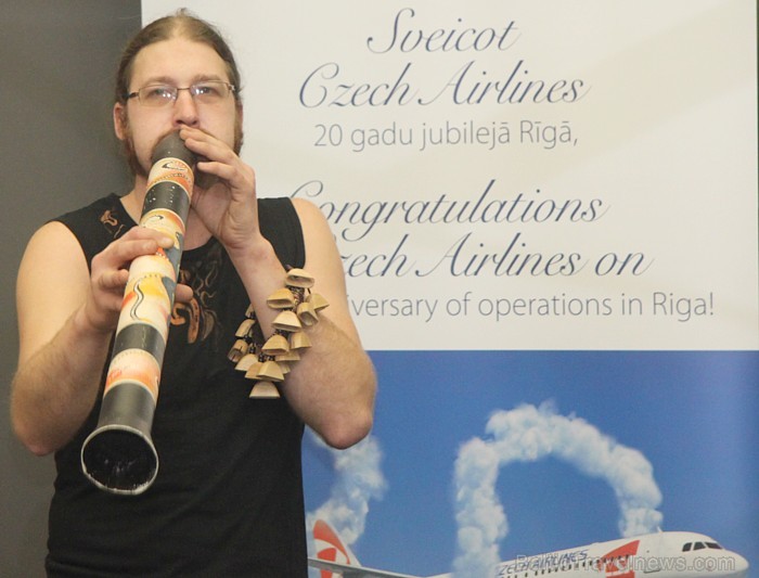 2012.gada vasaras sezonā Czech Airlines starp Rīgu un Prāgu plāno veikt trīs reisus nedēļā, otrdien, ceturtdien un svētdien. (www.czechairlines.lv) 2012.gada vasaras sezonā Czech Airlines starp Rīgu un Prāgu plāno veikt trīs reisus nedēļā, otrdien, ceturtdien un svētdien. (www.czechairlines.lv) 72859