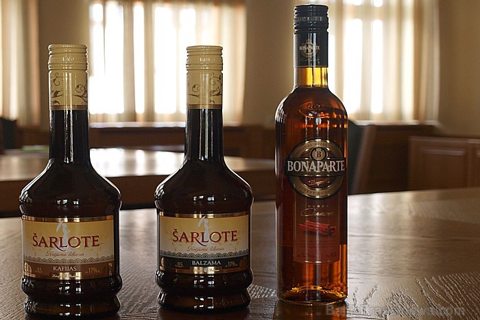 AS Latvijas balzams prezentē jauno krējuma liķieri Šarlote un brendiju Bonaparte Cinnamon - www.lb.lv AS Latvijas balzams prezentē jauno krējuma liķieri Šarlote un brendiju Bonaparte Cinnamon - www.lb.lv 72924