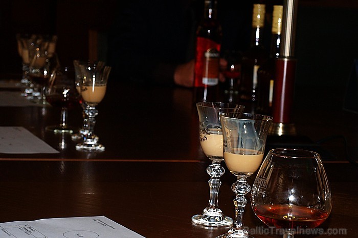 AS Latvijas balzams prezentē jauno krējuma liķieri Šarlote un brendiju Bonaparte Cinnamon - www.lb.lv AS Latvijas balzams prezentē jauno krējuma liķieri Šarlote un brendiju Bonaparte Cinnamon - www.lb.lv 72933