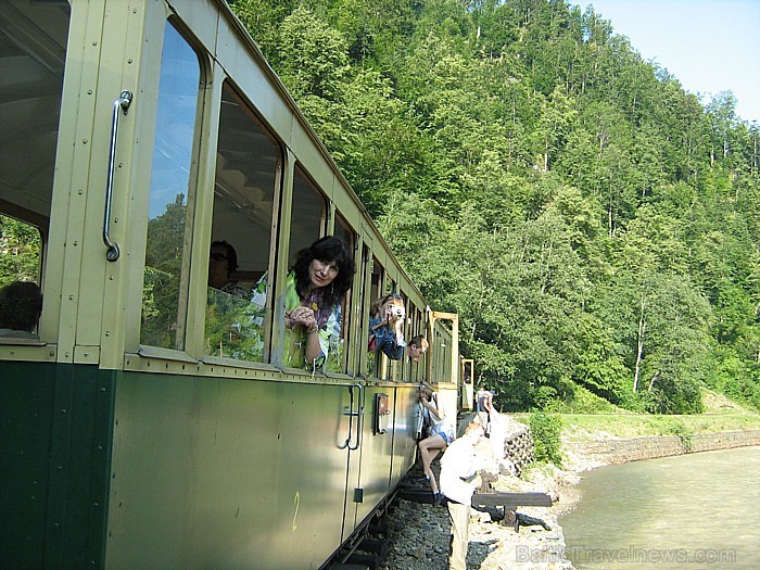 Brauciens šaursliežu tvaika bānītī pa Maramurešas kalniem, augšup uz Vāzera ieleju. Foto: Remiro Travel Brauciens šaursliežu tvaika bānītī pa Maramurešas kalniem, augšup uz Vāzera ieleju. Foto: Remiro Travel 72978