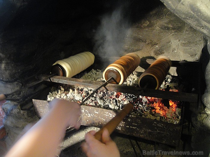Cepam nacionālo Kolāč kūku. Foto: Remiro Travel 72988