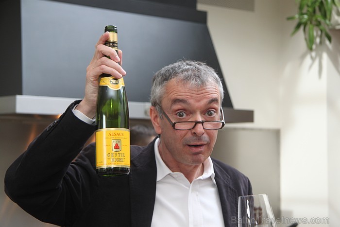 Pasaules slavenās vīna darītavas Hugel&Fils īpašnieks Etjēns Hugels viesojas Rūmenes muižā www.rumene.lv Pasaules slavenās vīna darītavas Hugel&Fils īpašnieks Etjēns Hugels viesojas Rūmenes muižā www.rumene.lv 73222