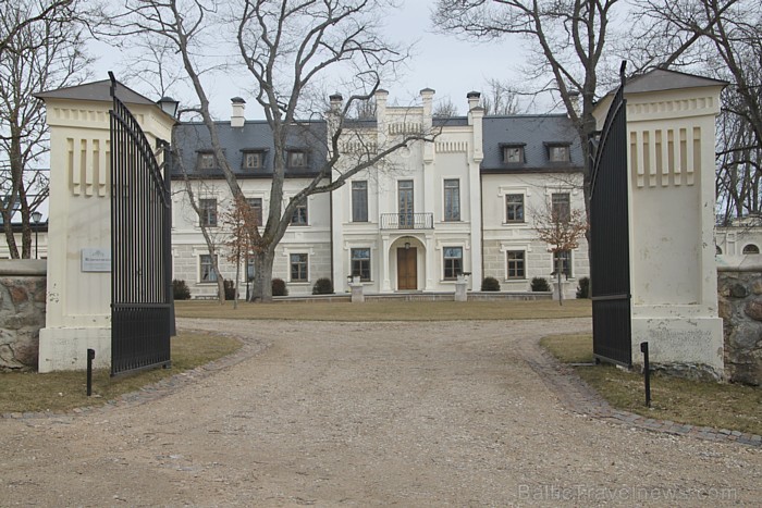 Pasaules slavenās vīna darītavas Hugel&Fils īpašnieks Etjēns Hugels viesojas Rūmenes muižā www.rumene.lv Pasaules slavenās vīna darītavas Hugel&Fils īpašnieks Etjēns Hugels viesojas Rūmenes muižā www.rumene.lv 73264