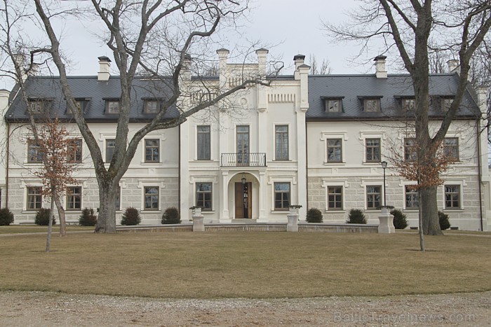 Pasaules slavenās vīna darītavas Hugel&Fils īpašnieks Etjēns Hugels viesojas Rūmenes muižā www.rumene.lv Pasaules slavenās vīna darītavas Hugel&Fils īpašnieks Etjēns Hugels viesojas Rūmenes muižā www.rumene.lv 73265