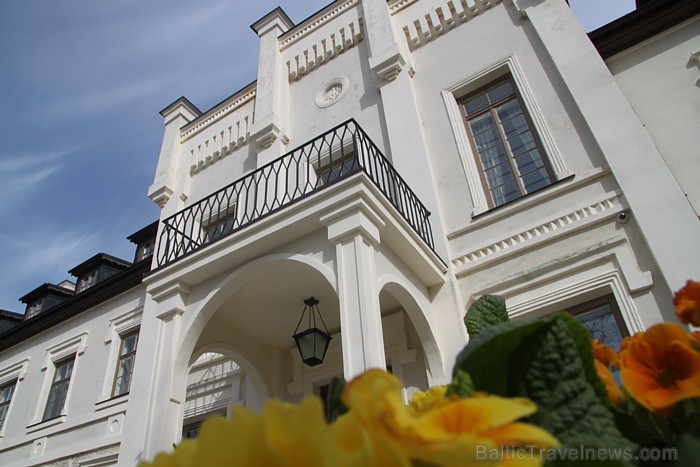 Pasaules slavenās vīna darītavas Hugel&Fils īpašnieks Etjēns Hugels viesojas Rūmenes muižā www.rumene.lv Pasaules slavenās vīna darītavas Hugel&Fils īpašnieks Etjēns Hugels viesojas Rūmenes muižā www.rumene.lv 73267
