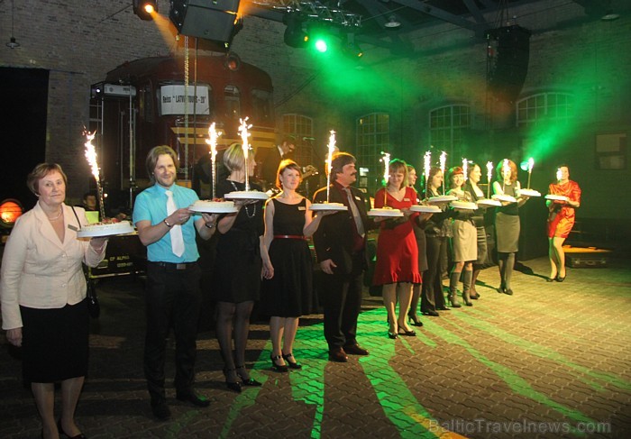 Latvijas lielākā ceļojuma aģentūra «Latvia tours» (www.latviatours.lv) Latvijas dzelzceļa vēstures muzejā svin 20 gadu jubileju Latvijas lielākā ceļojuma aģentūra «Latvia tours» (www.latviatours.lv) Latvijas dzelzceļa vēstures muzejā svin 20 gadu jubileju 73395