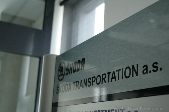Travelnews.lv redakcija iepazīst Jaunos Škodas tramvajus pirms to izbraucieniem Rīgā www.skoda.cz Travelnews.lv redakcija iepazīst Jaunos Škodas tramvajus pirms to izbraucieniem Rīgā www.skoda.cz 73565