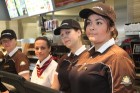 «McDonalds» atver 30-to restorānu Baltijā uz Vienības gatves 115a, Rīgā 11
