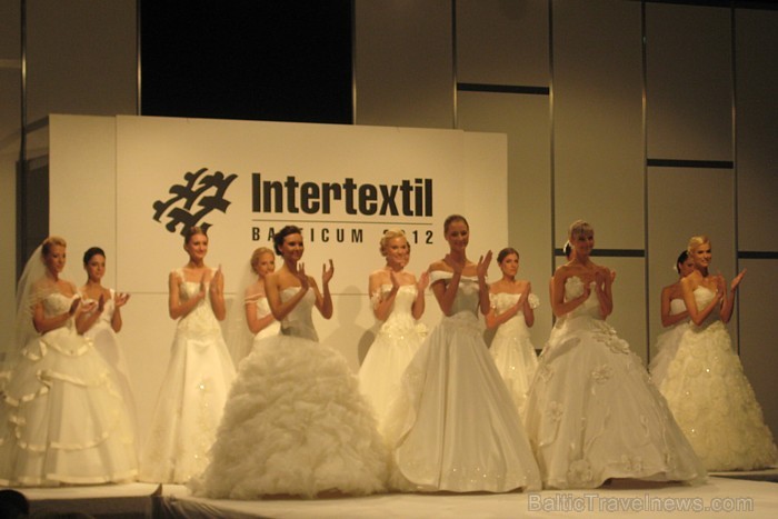 Kāzu kleitas izstādē «Intertextil Balticum 2012» - www.bt1.lv (13.04-15.04.2012) 73929