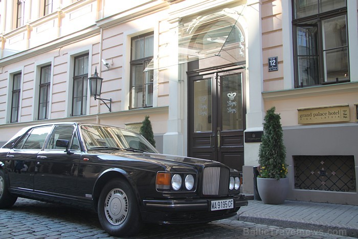 Grand Palace Hotel Rīga viesu limuzīns - Bentley Turbo R, 1992 74178