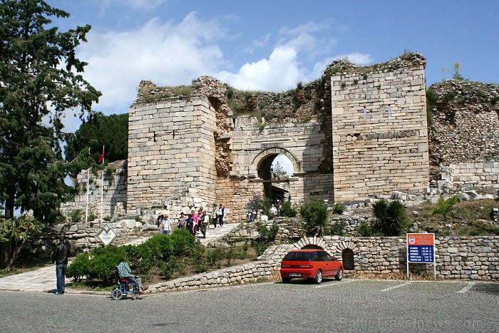 Sv. Jāņa bazilika (Selčukā, Turcijā) tika uzcelta uz Apustuļa kapa 6. gadsimtā 74729