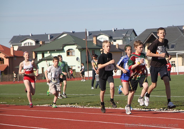 Ogres jaunie vieglatlēti startē 3.05.2012 Salaspilī, bet tūrisma informācija par Ogri - www.LatvijasCentrs.lv Ogres jaunie vieglatlēti startē 3.05.2012 Salaspilī, bet tūrisma informācija par Ogri - www.LatvijasCentrs.lv 74898