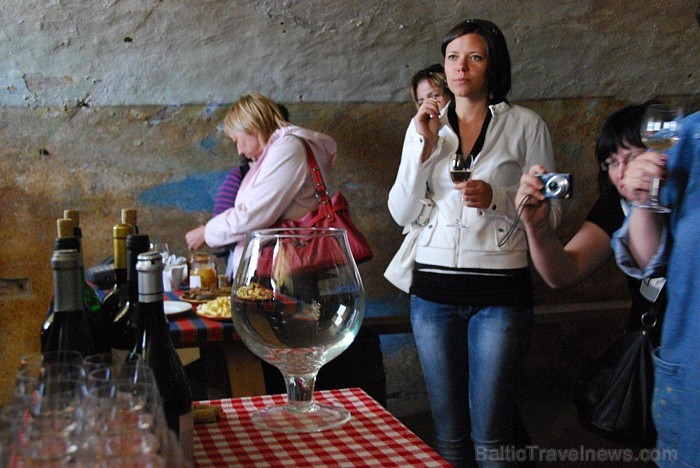 Kurzeme gatavojas kļūt par Baltijas vīna reģionu un aicina ceļotājus romantiskajā vīna tūrē www.kurzeme.lv 75097
