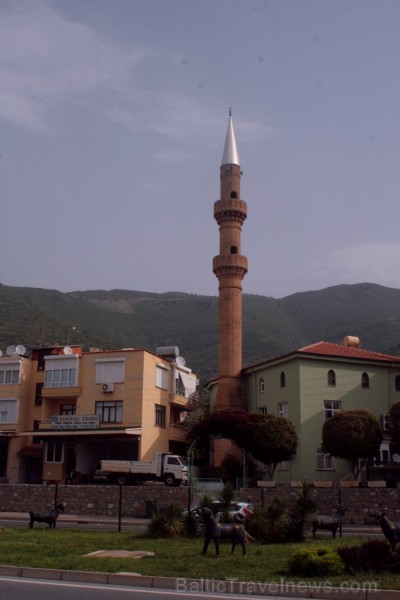 Alānija atrodas Tauru kalnu pakājē un kādreiz ir bijusi Kleopatras iemīļotākā atpūtas vieta Turcijā.  www.novatours.lv 75542
