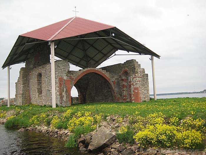2000. gada 20. augustā notika Sv. Meinarda salas atklāšanas svētki, un svētvietas atklāšanas dievkalpojumu vadīja Latvijas Romas katoļu Baznīcas arhib 75569