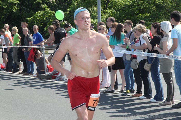 21. Rīgas maratons, kas notika 20.05.2012 un pulcēja dažādās distancēs 18 180 skrējējus (www.wess-select.lv) 21. Rīgas maratons, kas notika 20.05.2012 un pulcēja dažādās distancēs 18 180 skrējējus (www.wess-select.lv) 75638