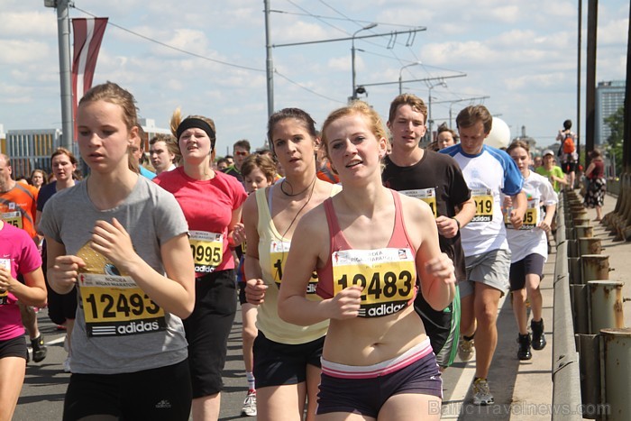 21. Rīgas maratons, kas notika 20.05.2012 un pulcēja dažādās distancēs 18 180 skrējējus (www.wess-select.lv) 21. Rīgas maratons, kas notika 20.05.2012 un pulcēja dažādās distancēs 18 180 skrējējus (www.wess-select.lv) 75694