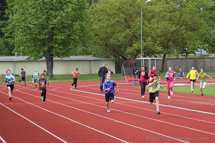 Ogres novada sporta centra atklātās sacensības vieglatlētikā - vairāk informācijas par Ogri - www.latvijascentrs.lv Ogres novada sporta centra atklātās sacensības vieglatlētikā - vairāk informācijas par Ogri - www.latvijascentrs.lv 75928