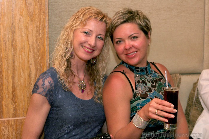 Velga Vīksna (Skyline Travel), Nadežda Parinova (N-Travel Jelgava). www.goadventure.lv 76114