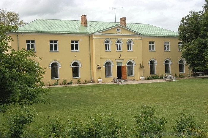 Igo prezentē jaunu albumu Ieelpots Mazajā Mežotnes pilī Foto: Ilze Djačuka www.mezotnespils.lv 76639